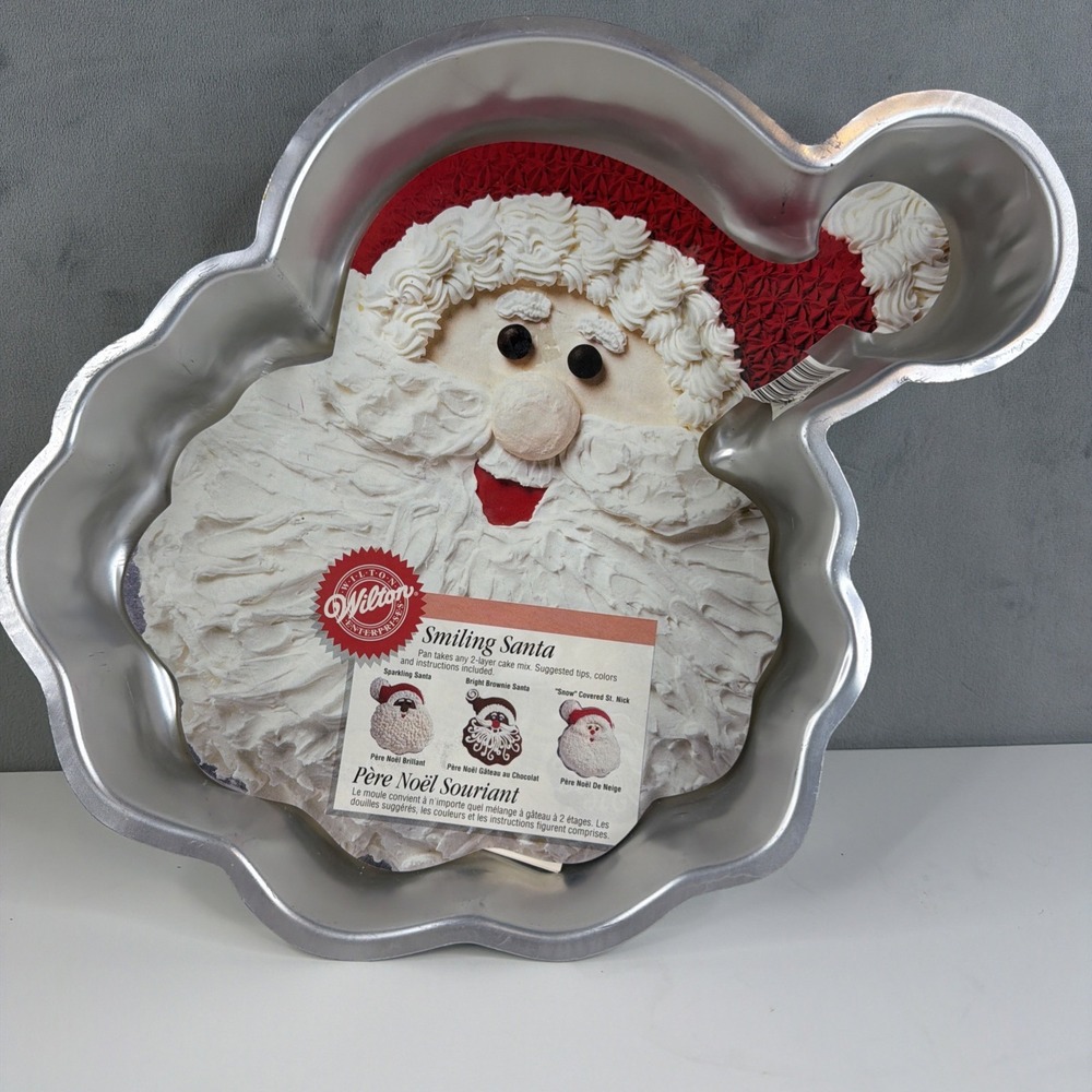 Wilton Smiling Santa Cake Pan  Christmas Vintage Aluminum Mold NWT